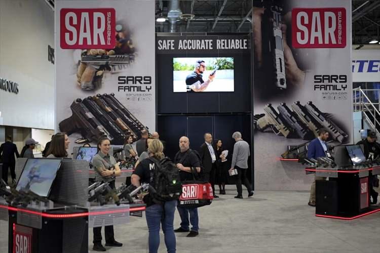 <p>Türkiye'nin önde gelen silah üreticilerinden Sarsılmaz Silah Sanayi'nin ürünleri, ABD'de düzenlenen dünyanın en büyük silah fuarı SHOT Show'da tanıtıldı.</p>
