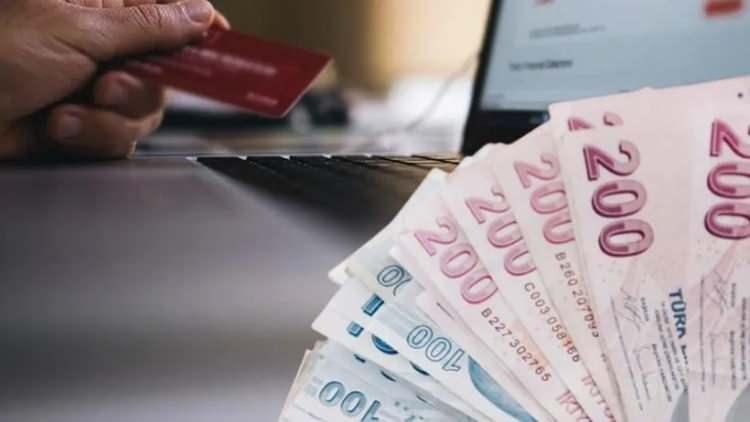 <p>Ödeme işlemlerini kolaylaştıran projenin önemine değinen Merdan, "VakıfBank, paydaş olduğu projeyle ödemelerin, dijital kolaylığında gerçekleşmesine olanak sağlıyor. Dijitallik, bugünün kolaylığını sağlamaktan ziyade yarının temellerini oluşturmak için önemlidir. Bu yaklaşımla 'dijital kolaylaştırır' görüşümüzü odağımıza alarak Ödeme İste'yi müşterilerimizin kullanımına sunuyoruz." ifadelerini kullandı.</p>
