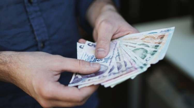 <p>ARALIK MAAŞI: 7.500,00<br />
Yüzde 37.57 zamlı maaş: 10.317,75<br />
Yüzde 49.25 zamlı maaş: 11.193,75.</p>