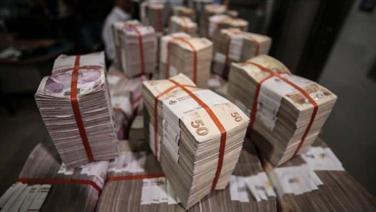<p><strong>ARALIK MAAŞI: 8.600,00</strong><br />
Yüzde 37.57 zamlı maaş: 11.831,02<br />
Yüzde 49.25 zamlı maaş: 12.835,50<a href="https://www.ahaber.com.tr/gundem/2024/01/23/ssk-bagkur-emekli-zammi-yuzde-4925-kalem-kalem-yeni-maas-tablosu-a-haberde?paging=9">.</a></p>
