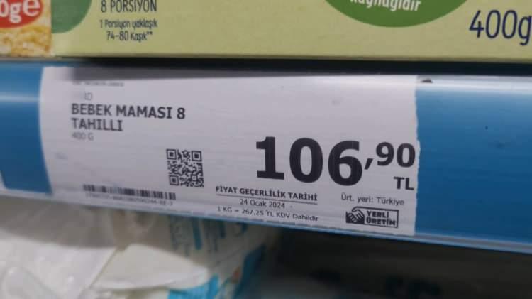 <p>Ticaret Bakanlığı'nın yılbaşı itibariyle sadece 3 gün içerisinde haksız kazanç sağlayan firmalara 86 milyar lira ceza kestiğinin altını çizen Saraçlı, "Peki ama bu cezalar kime kesildi. Neye dayanarak, hangi haksız fiil işlendiğinden dolayı kesildiğinin de ifşa edilmesi halinde, tüketici de bu işletmelere, bu firmaları, bu şirketleri, bu zincir marketlere tavrını koyup; bizim önerdiğimiz birkaç günlük boykot uygulamasıyla mutlak suretle düzenlenecektir, düzene girecektir" dedi.</p>
