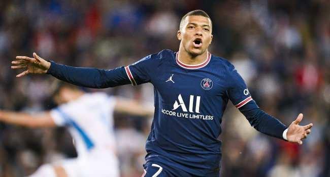 <p>Bundan sonraki süreçte Mbappe'nin para ile kariyer arasında bir tercih yapacağı vurgulandı.</p>