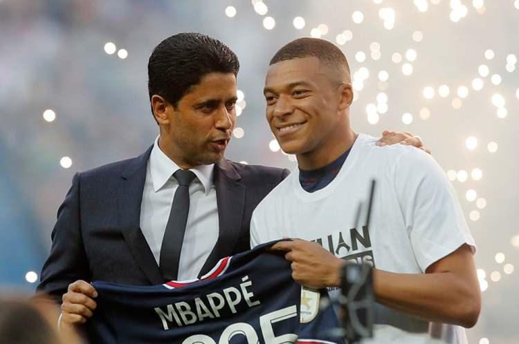 <p>Zira Fransız basınında çıkan haberlerde PSG'nin Kylian Mbappe'ye yıllık 100 milyon euro maaş ödemeye hazır olduğu yazıldı.</p>