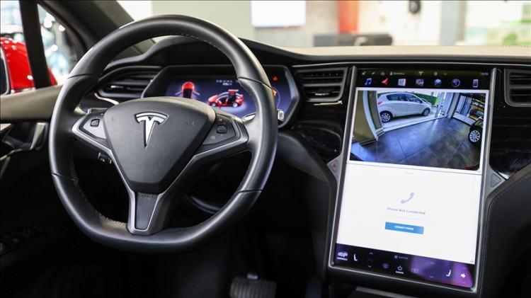 <p>Tesla tarafından uzun zamandır beklenen güncelleme Model 3’e geçtiğimiz aylarda geldi. </p>
