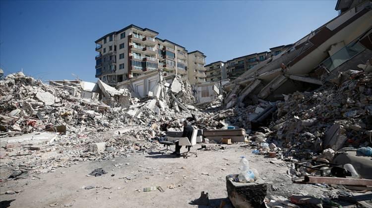 <p>&Ouml;zkaymak, sismolojik ve deprem davranışları a&ccedil;ısından Hatay ve g&uuml;ney b&ouml;lgesindeki fayları &ccedil;ok iyi tanımadıklarını dile getirdi.</p>

<p>&nbsp;</p>
