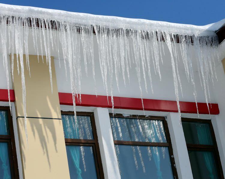 <p>Gece en düşük hava sıcaklığı sıfırın altında olmak üzere Ardahan'da 25, Erzurum'da 20, Kars'ta 15, Ağrı'da 13 ve Tunceli'de ise 6 derece kaydedildi.</p>