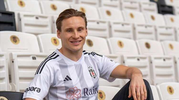 <p>Jonas Svensson-Beşiktaş<br />
<br />
Önceki takımı: Adana Demirspor</p>