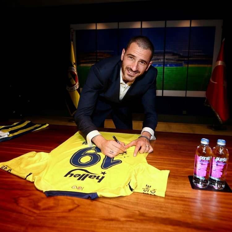 <p>Leonardo Bonucci-Fenerbahçe<br />
<br />
Önceki takımı: Union Berlin</p>