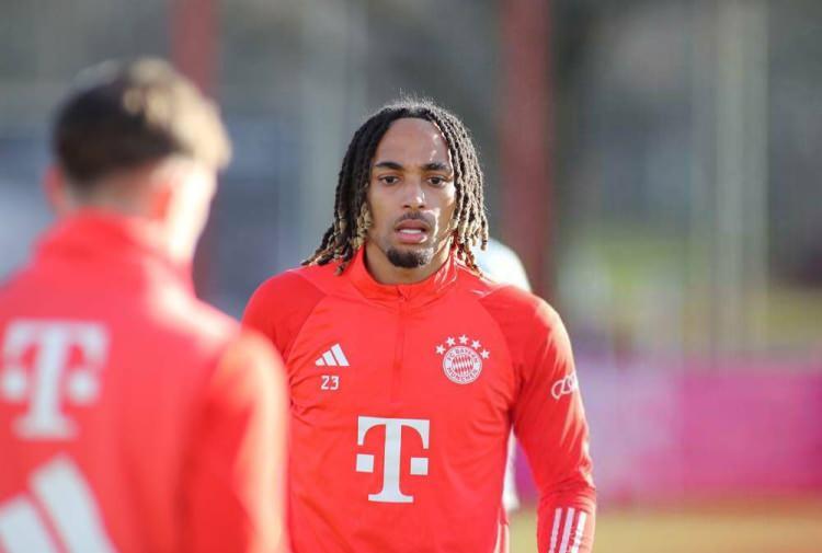 <p>Sacha Boey - Bayern Münih<br />
<br />
Önceki takımı: Galatasaray</p>
