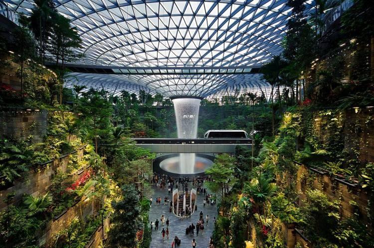 <p><strong>1. Singapur Changi Havalimanı-Singapur</strong></p>