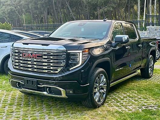 <p>GMC (General Motor Company), sonradan adı GMC Truck olarak değiştirilen, ABD merkezli bir suv, kamyon ve kamyonet markasıdır. General Motors'un bir birimidir. </p>
<p> </p>