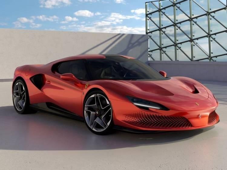<p><strong>FERRARİ</strong></p>