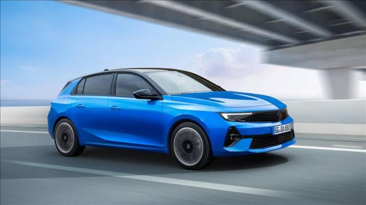 <p><strong>OPEL</strong></p>