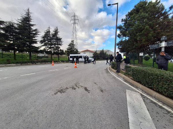 <p>Zanlının iki silahının ve üzerinde düzeneklerin mevcut olduğunu bildiren Yavuz, bu konularda çok hassas davrandıklarını ve her ihtimali düşündüklerini dile getirdi.</p>
<p> </p>