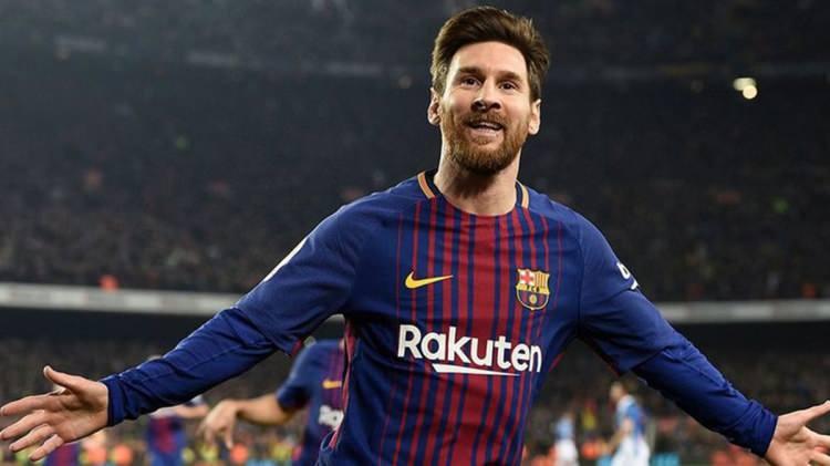 <p> Lionel Messi, 13 yaşındayken Barcelona’daki ilk sözleşmesini imzaladığı peçete ile gündeme bomba gibi düştü.</p>
