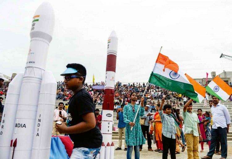 <p><span style="color:#B22222"><strong>DİĞER ÜLKELERİN MARS MİSYONLARI</strong></span></p>
