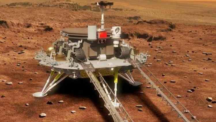 <p><strong>ÇİN</strong></p>

<p> </p>

<p>Çin'in ilk Mars misyonu "Tianwen-1" bir uydu ve Zhurong adlı araçtan oluşuyor.</p>

<p> </p>

<p>Mars yörüngesine Şubat 2021'de giren bu araç, Mars yüzeyine 14 Mayıs 2021'de ulaştı.</p>

<p> </p>

<p>Araçta yüzey altındaki su oyuklarını tespit edebilecek radarlar bulunuyor.</p>

<p> </p>

<p>Ancak Mayıs 2022'de planlı bir uyku moduna geçirilen araç, Aralık 2022'de muhtemelen güneş panellerinin çok fazla tozlanması nedeniyle beklendiği gibi tekrar çalışamadı.</p>
