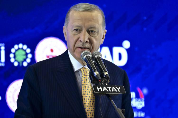 <p>Cumhurbaşkanı Recep Tayyip Erdoğan, Hatay'da iki hastane için açılış töreni gerçekleştirdi.</p>
