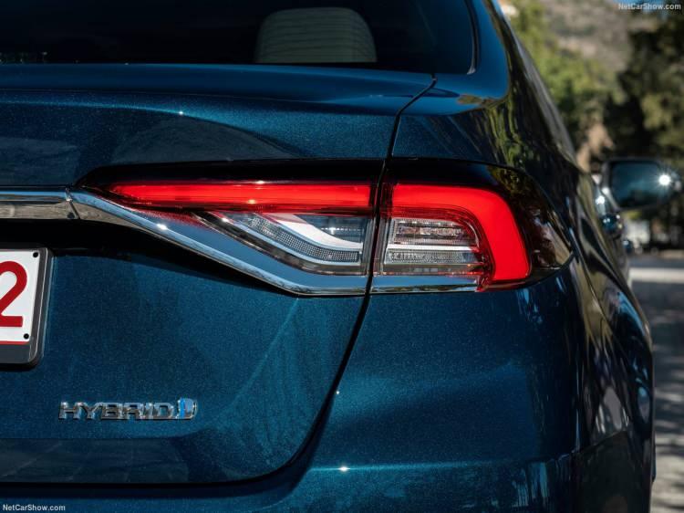 <p>Toyota’nın Corolla modeli, 2024 yılı için yeni teknolojiler ve daha fazla standart donanımla <strong>1 milyon 165 bin liradan </strong>başlayan fiyatlarla şubat ayı itibariyle satışa sunuldu.</p>