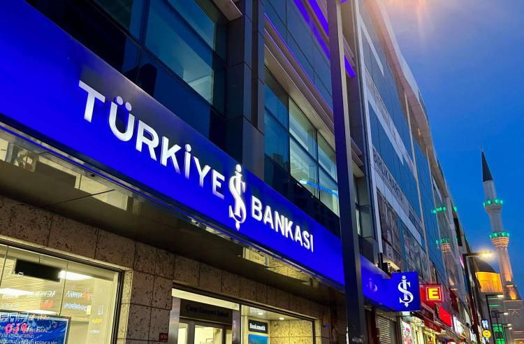 <p><strong> <span style="color:#B22222">TÜRKİYE İŞ BANKASI</span> | 20 BİN 965 ÇALIŞAN</strong></p>