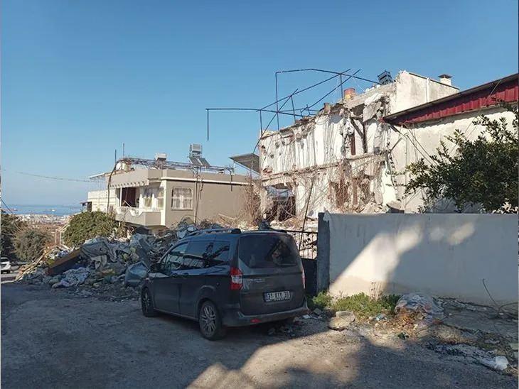 <p>PINARBAŞI MAHALLESİ<br />
18 bina yıkıldı yaklaşık 40 kişi can verdi.</p>