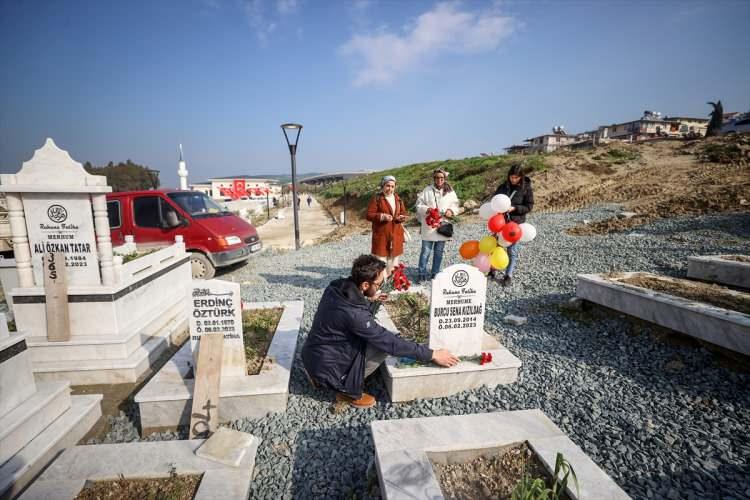 <p>Duygudan daha çok, acıyı daha nasıl azaltabiliriz çabası var." diye konuştu.</p>
