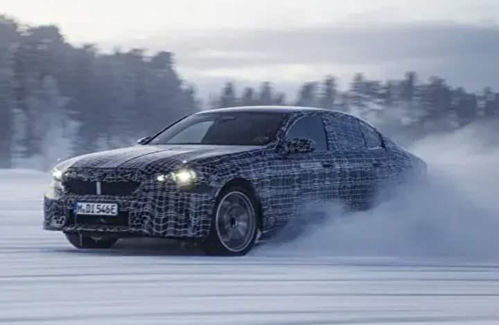 <p>BMW i5 / menzil kaybı yüzde -12.2</p>