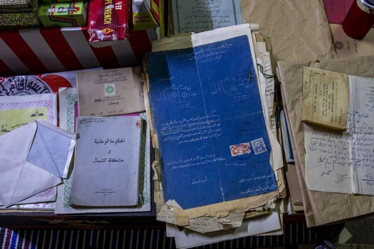 <p>Rüstem, odasındaki eşyalara baktığında "eskiden insanlar ne kadar da sade yaşıyormuş" diye düşünmekten kendini alamadığını dile getirdi.</p>