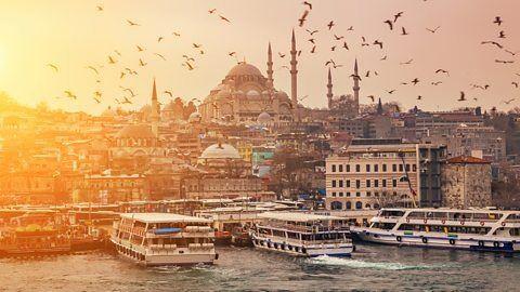<p><span style="color:#B22222"><strong>İŞTE İSTANBUL'UN NÜFUSUYLA GERİDE BIRAKTIĞI O ÜLKELER!</strong></span></p>
<p> </p>
<p>UNFPA verilerine göre İstanbul’un nüfus olarak geride bıraktığı bazı ülkeler şöyle:</p>
