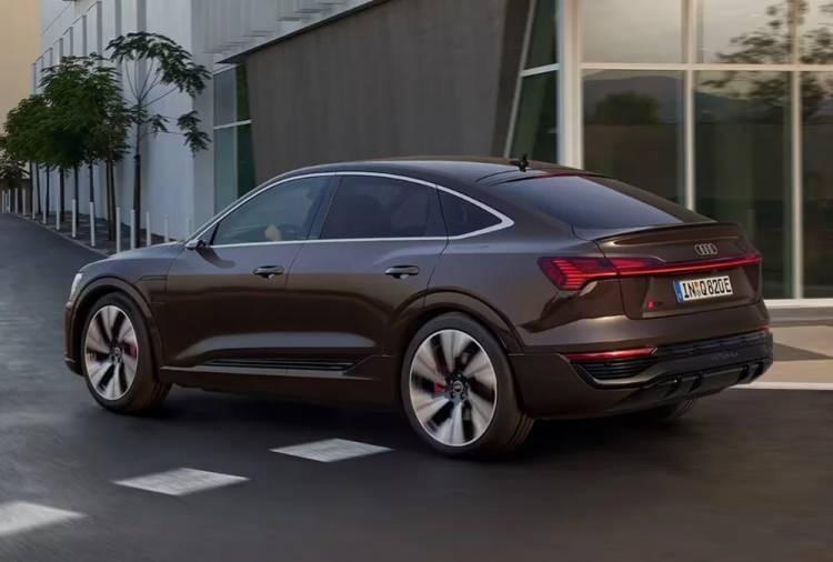 <p><strong>AUDI</strong></p>
<p> </p>
<p>- Q8 Sportback e-tron Advanced 55 quattro - 6.720.326 TL</p>
<p>- Q8 Sportback e-tron S line 55 quattro - 6.827.846 TL</p>