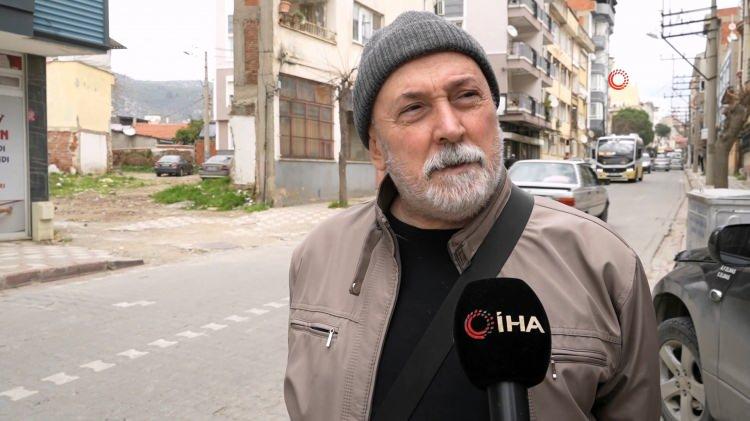 <p><strong>“Şimdi bu bina Edremit'teki örneklerden sadece bir tanesi. Ben geçenlerde buraya bir taziye için geldiğimde dikkatimi çekti. </strong></p>