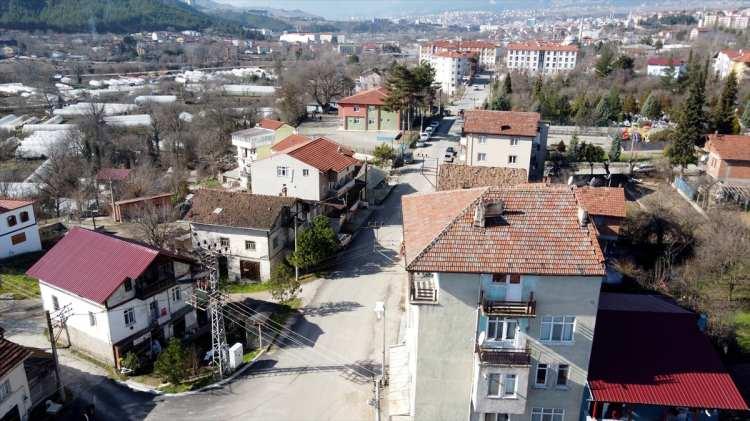 <p>Türkiye İstatistik Kurumu (TÜİK) verilerine göre Bostanbükü, 6 bin 64 kişilik nüfusuyla Türkiye'nin en kalabalık köyü olarak kayıtlara geçti. </p>