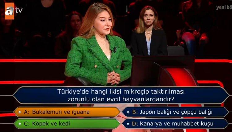 <p>"A şıkkı Bukalemun ve İguana" diyen Sena isimli yarışmacı Kenan İmirzalıoğlu'nu hayrete düşürdü. Yarışmacı yanıtın kedi-köpek olduğunu duyunca da bir hayli şaşırdı.</p>
<p> </p>