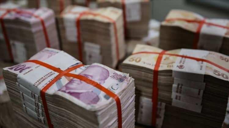 <p>Türk Savunma Sanayii 2020 yılını 2 milyar 278 milyon 695 bin dolar ihracatla kapattı. 2021 yılındaki 3 milyar 200 milyon dolarlık rakam, 2022'de 4 milyar 400 milyon dolar oldu.</p>