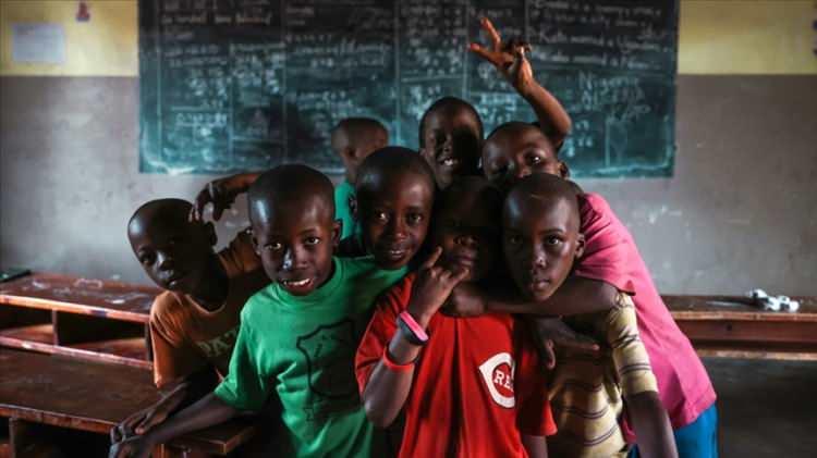 <p>30. sırada<br />
<br />
Uganda</p>
<p>48,582,334</p>