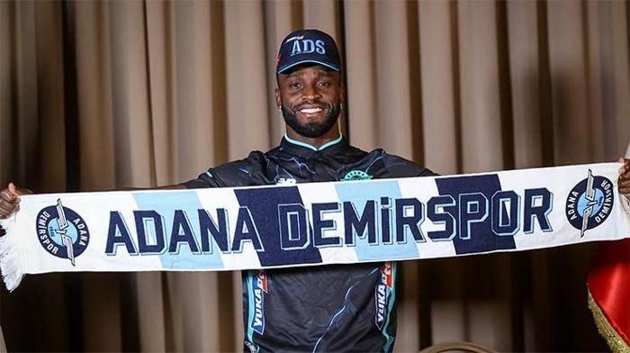 <p>STIVEN MENDOZA --> A. DEMİRSPOR </p>
<p> </p>
<p>Adana Demirspor, 31 yaşındaki Kolombiyalı sağ kanat John Steven Mendoza Valencia ile 1.5 yıllık sözleşme imzalandığını açıkladı.</p>