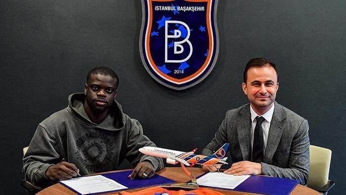 <p>OLIVER KEMEN --> BAŞAKŞEHİR </p>

<p>Başakşehir, Kayserispor'dan Oliver Kemen'i kadrosuna kattığını açıkladı. Kulüpten yapılan resmî açıklamada, "Kulübümüz, Kamerunlu Milli futbolcu Olivier Kemen ile 3,5 yıllık anlaşma sağladı. Olivier Kemen'e ailemize hoş geldin diyor, turuncu-lacivertli formamızla başarılar diliyoruz." ifadeleri yer aldı.</p>
