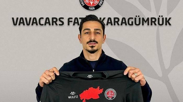 <p>KORAY GÜNTER --> FATİH KARAGÜMRÜK </p>
<p>Fatih Karagümrük, Hellas Verona'dan Koray Günter'i satın alma opsiyonu içeren bir kiralama anlaşmasıyla kadrosuna kattığını resmen açıkladı. 2014-18 yılları arasında Galatasaray forması giyen savunmacı, bu anlaşma ile Süper Lig'e geri döndü.</p>