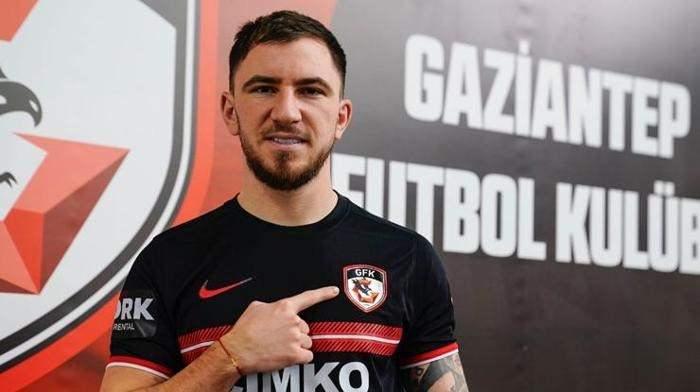 <p>DEIAN SORESCU --> GAZİANTEP FK </p>
<p>Gaziantep FK, 26 yaşındaki Rumen sağ kanat oyuncusu Deian Sorescu'yu Rakow'dan sezon sonuna kadar kiraladı.</p>
