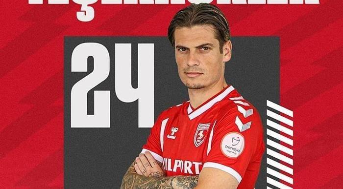 <p>MICKAEL TIRPAN --> SÖZLEŞME FESİH </p>
<p>Samsunspor Kulübü, Mickael Tırpan ile yollarını ayırdığını duyurdu.<br />
Kulüpten yapılan açıklamada, "2023-2024 sezonunda aramıza katılan futbolcumuz Mickael Tırpan ile sözleşmemiz karşılıklı olarak sona erdirilmiştir. Ailevi sebeplerden dolayı kulübümüzden ayrılan futbolcumuza katkılarından dolayı teşekkür eder, bundan sonraki kariyerinde başarılar dileriz" denildi.</p>