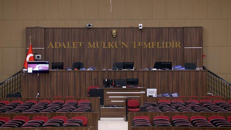 <p><strong>İSTİNAF MAHKEMESİ ONADI</strong></p>
<p>Cezayı az bulan Canan Çeviren'in ailesinin avukatı Filiz Tuğçe Ayrancı İplikçi, sanık İnne'ye ağırlaştırılmış müebbet hapis cezası verilmesi; İnne'nin avukatı ise tahrik indiriminden faydalanması için kararı, istinaf mahkemesine taşıdı. </p>