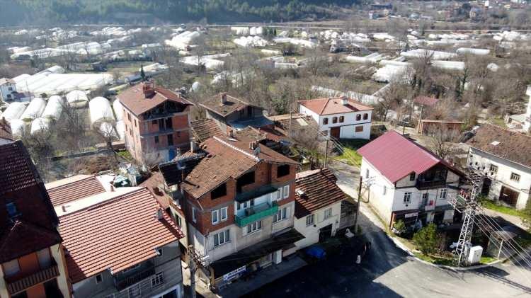 <p>Daha önce 2019'da 5 bin 949 kişiyle bu unvanı alan yerleşim birimi, 2021'de 6 bin 40 kayıtlı nüfusuyla ikinci sırada yer aldı.</p>