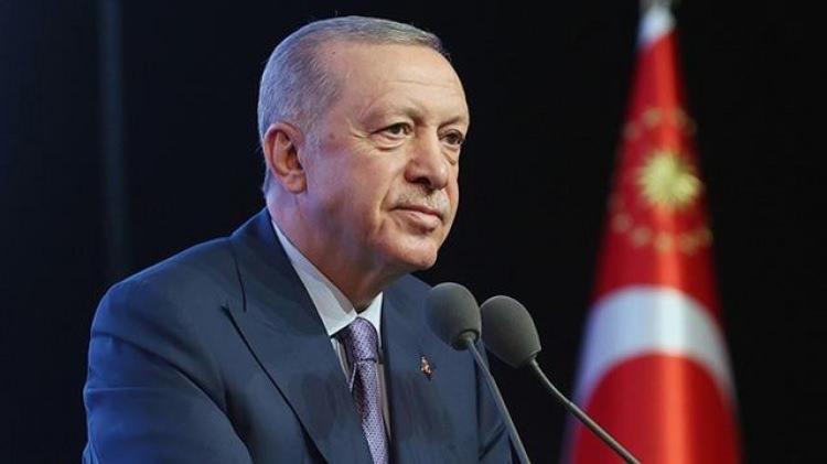 <p>Fon tarafından, yeni evlenecek gençlere 150 bin lira faizsiz kredi verilecek. Kredi; ilk 2 yıl ödemesiz, 4 yılda geri ödeme şartıyla verilecek. Evlilik Kredi'si başvuruları internet üzerinden yapılacak.</p>
