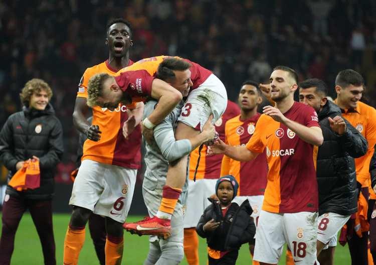 <p>UEFA Avrupa Ligi son 16 play-off turunda temsilcimiz Galatasaray sahasında Çekya ekibi Sparta Prag'ı 3-2 mağlup etti.</p>
