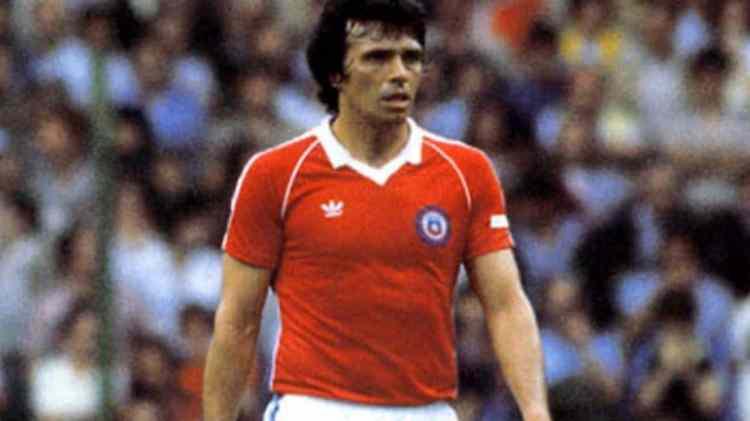 <p><strong>87- Elias Figueroa</strong></p>
