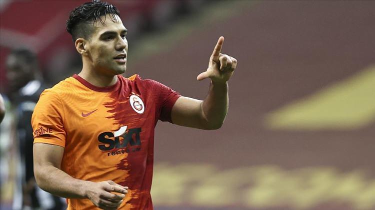 <p><strong>74- Radamel Falcao</strong></p>
