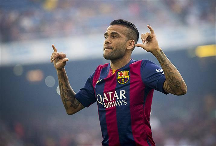 <p><strong>61- Daniel Alves</strong></p>
