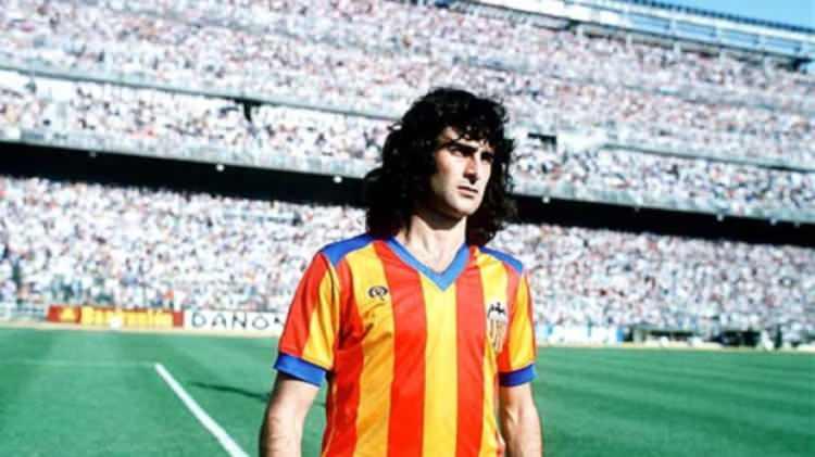 <p><strong>59- Mario Alberto Kempes</strong></p>
