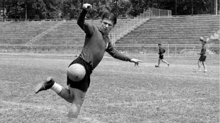 <p><strong>23- Ferenc Puskas</strong></p>
<p> </p>
