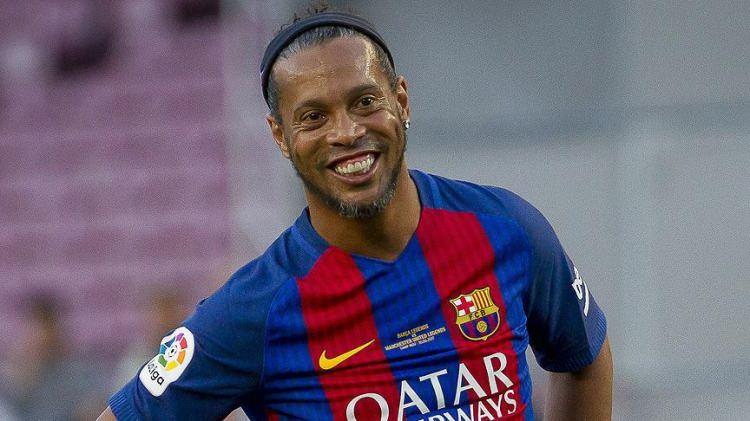 <p><strong>21- Ronaldinho</strong></p>